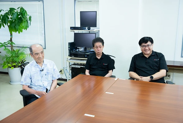 齊藤仁道さん、伊藤敏彦さん、齊藤武夫さんの写真